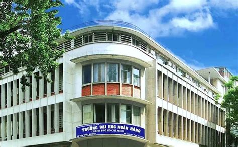 Học phí trường Đại học Ngân hàng (HUB) năm 2022 .